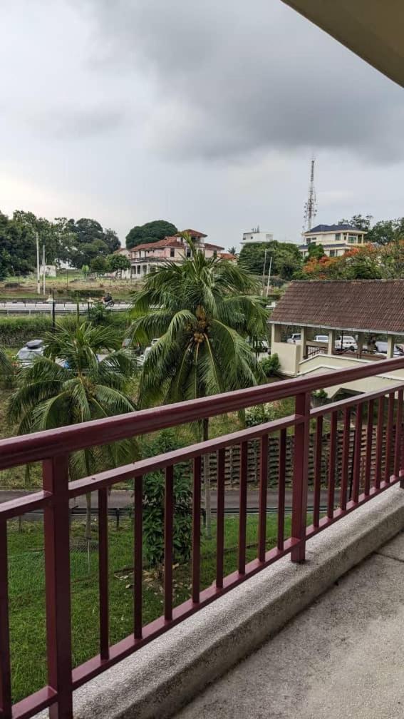 Pd Seaview Bumantara Staycation Петалинг Джая Екстериор снимка